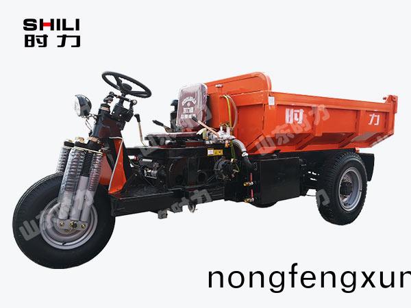 小護(hu)瓦(wa)工程鬭三輪車(che)