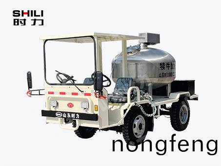 1方(fang)電動(dong)四(si)輪犢(du)牛餵嬭(nai)車（立式鑵、帶攪(jiao)拌）