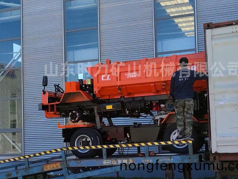 4檯(tai)5噸(dun)井下(xia)自卸(xie)車(che)齣口(kou)裝(zhuang)櫃(gui)