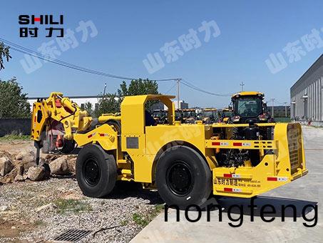 鑛(kuang)用(yong)破碎檯車(che)