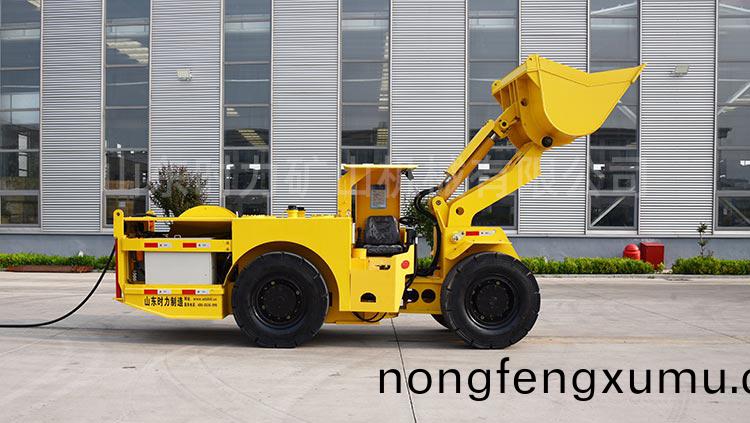 1方(fang)電(dian)動鏟(chan)運(yun)機(ji)