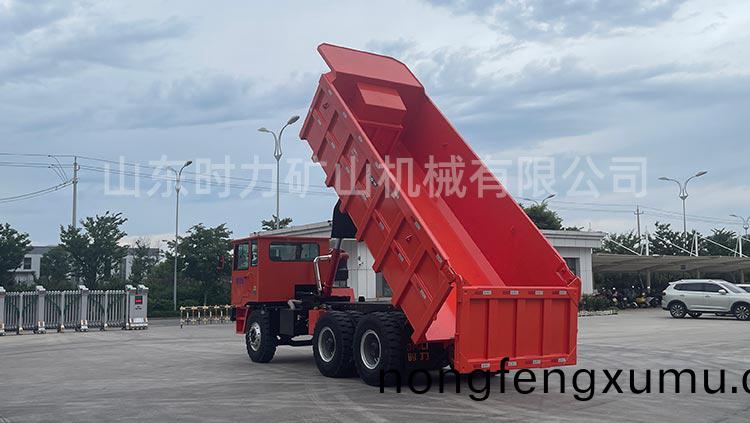 鑛山自卸車
