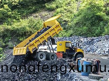 湖(hu)北(bei)鑛山尖(jian)頭UQ-20運輸車(che)