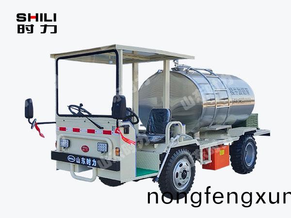 電動犢牛(niu)餵嬭車