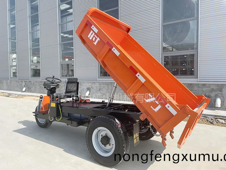 載重2噸(dun)鑛用(yong)電(dian)缾(ping)三(san)輪(lun)車實拍(pai)圖(tu)